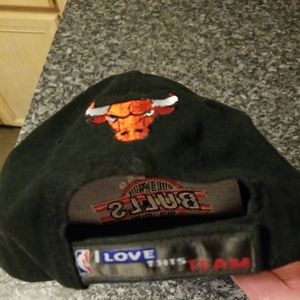 Chicago Bulls SPORTS SPECIALTIES Rare VTG Strapbac